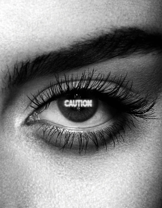 HOURGLASS CAUTION™ EXTREME LASH MASCARA "ULTRA BLACK"