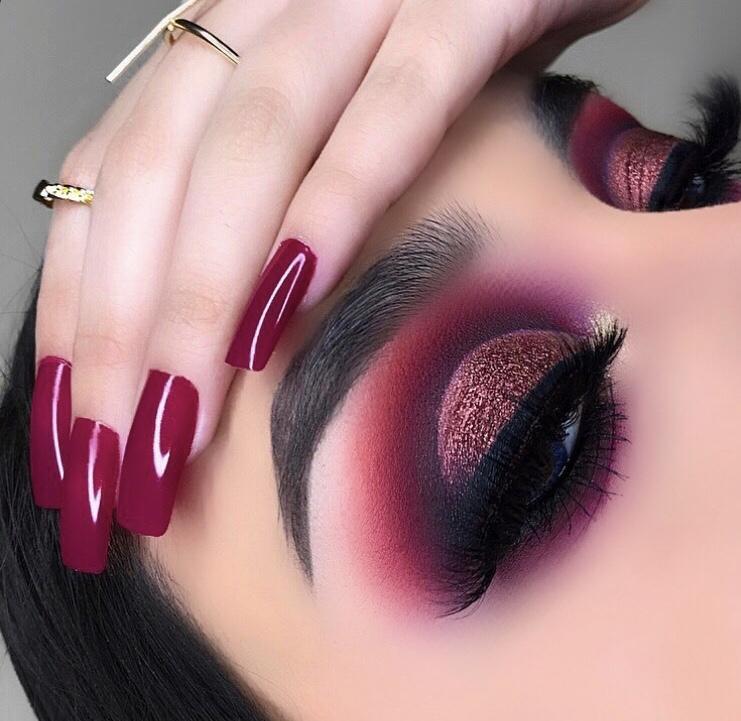BEBLLA METALLIC SHADOW POTS - "RISQUE"