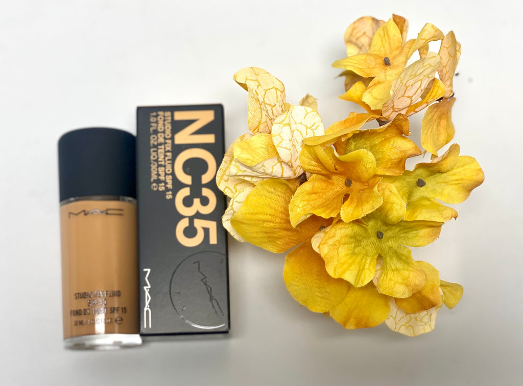 M.A.C STUDIO FIX FLUID SPF 15 FOUNDATION "NC35"
